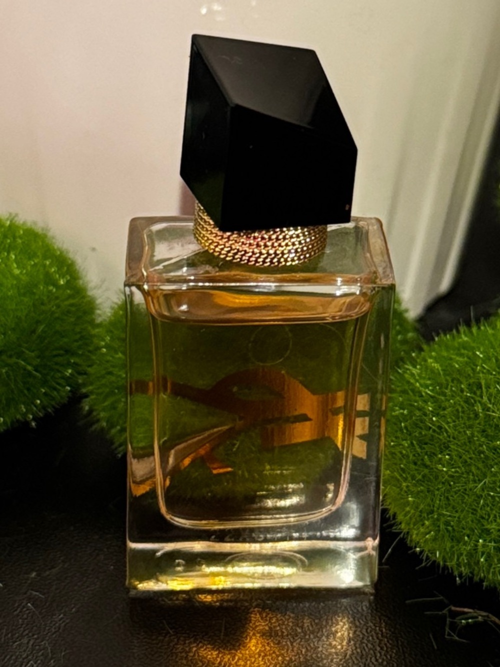 Yves Saint Laurent Libre Mini with Vanilla & Orange Blossom - Picture 2 of 6